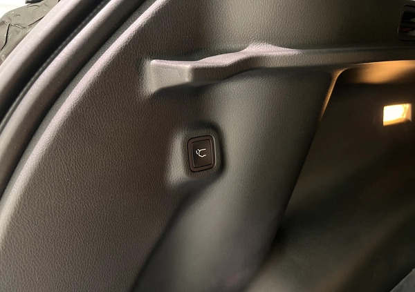Jeep Compass cena 152737 przebieg: 5, rok produkcji 2023 z Wrocław małe 172